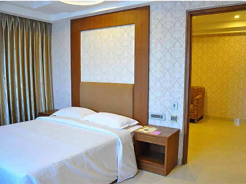 The Vijay Park - Airport Hotel Csennai Kültér fotó